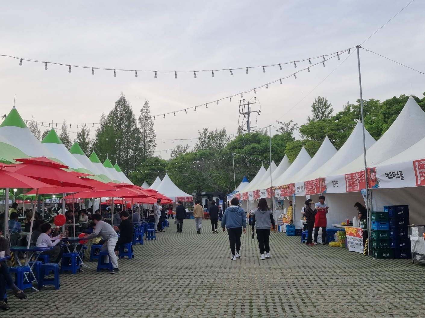 처음 가본 축제인데 깨끗하고 너무 좋았어요 :-)다음에도 또 가보고 싶은 축제네요 ! -상세내용은 본문을 참조하세요