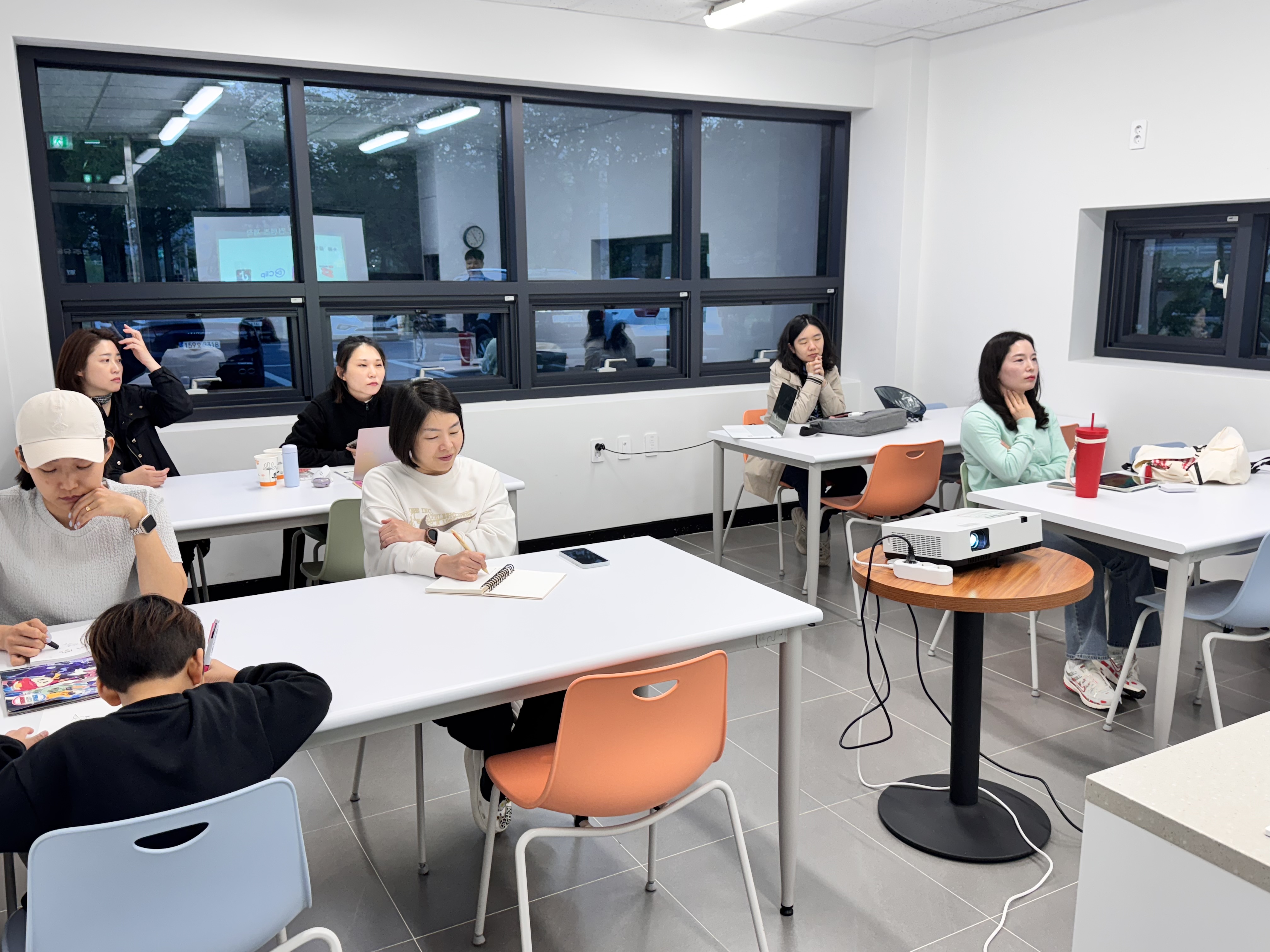 청춘만개 25년 4월 <영상, 숏폼 제작> 원데이 클래스