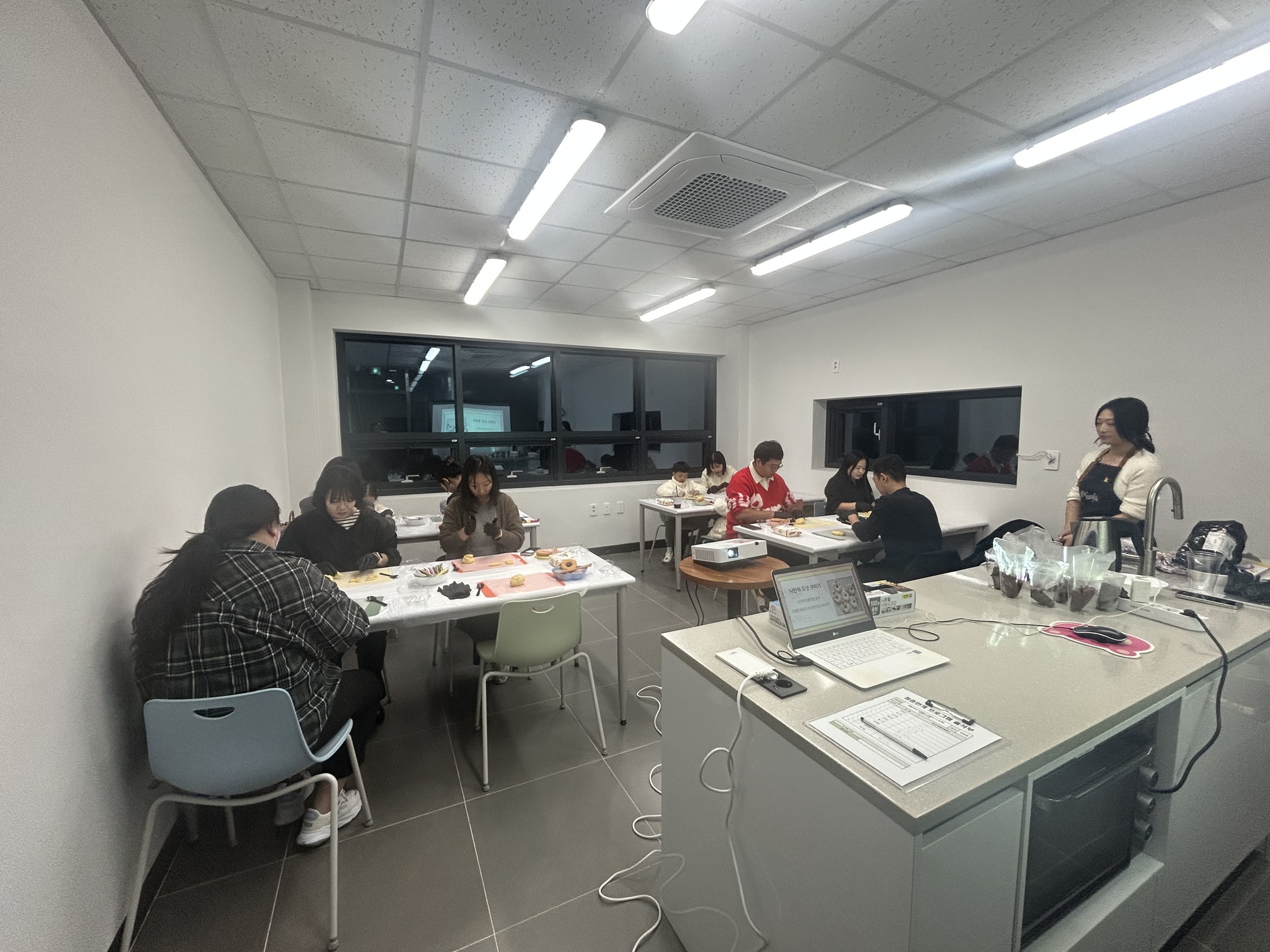 청춘만개 25년 11월 <빼빼로 만들기> 원데이 클래스