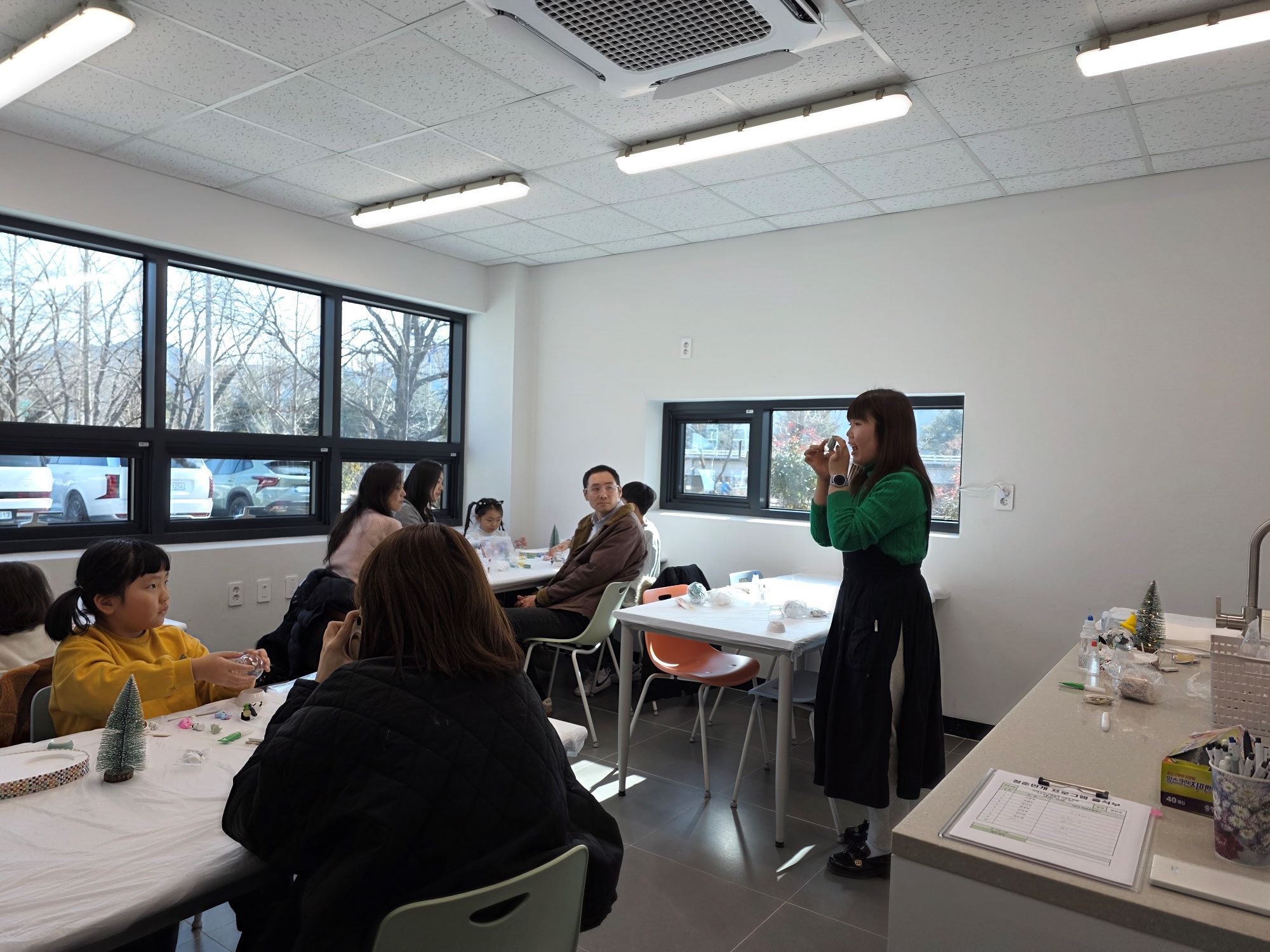 청춘만개 26년 1월 <겨울방학 가족과 함께! 스노우볼 만들기> 원데이 클래스